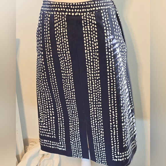 Boden A-Line Navy and White Skirt Women's Size 2R - Picture 2 of 7